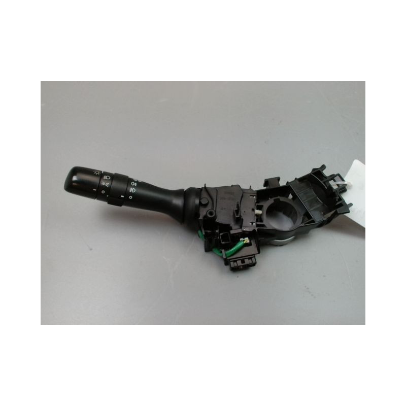 COMMANDE ECLAIRAGE TOYOTA YARIS II 2010-