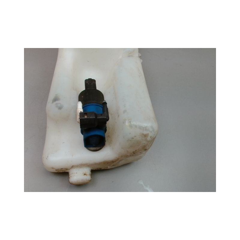 RESERVOIR LAVE-GLACE AVANT RENAULT CLIO III Phase 2 2009-2014