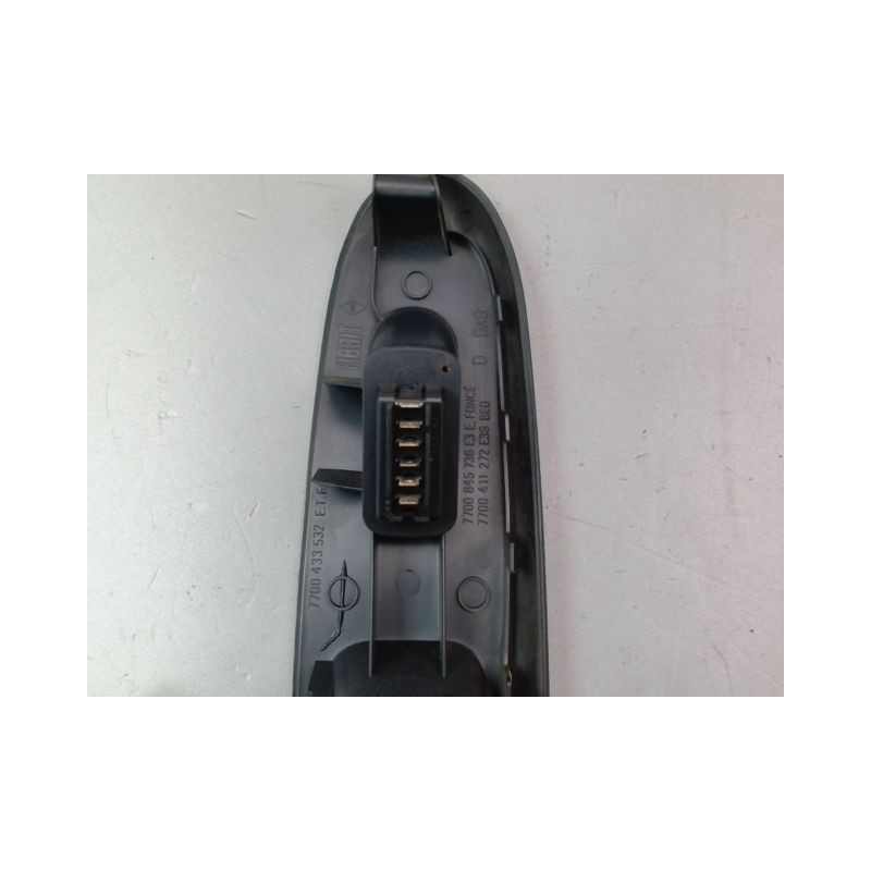 COMMANDE LEVE-GLACE PORTE AVD RENAULT CLIO II Phase 1 1998-2001