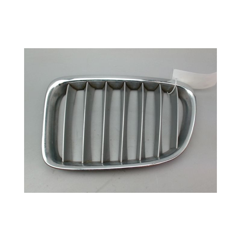 GRILLE CALANDRE GAUCHE BMW X1