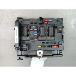 PLATINE FUSIBLE AV