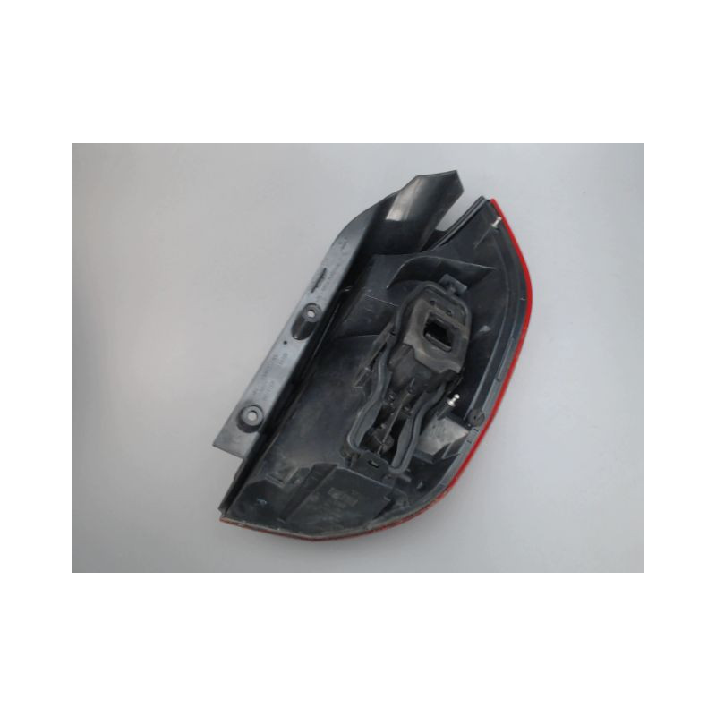 FEU ARRIERE GAUCHE  RENAULT MEGANE