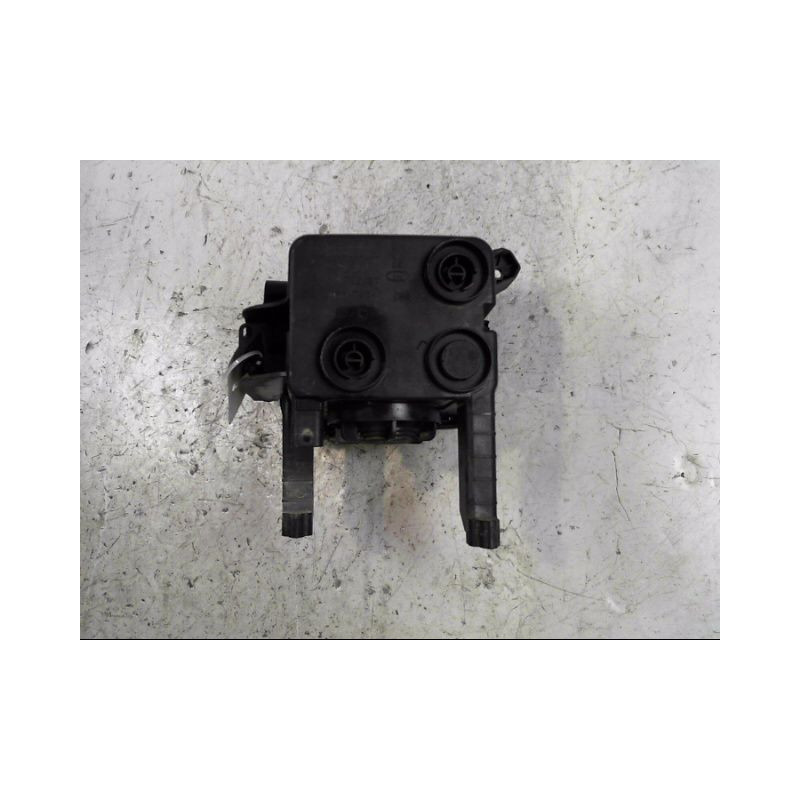 PHARE ANTIBROUILLARD AVANT DROIT OPEL MERIVA 2006-