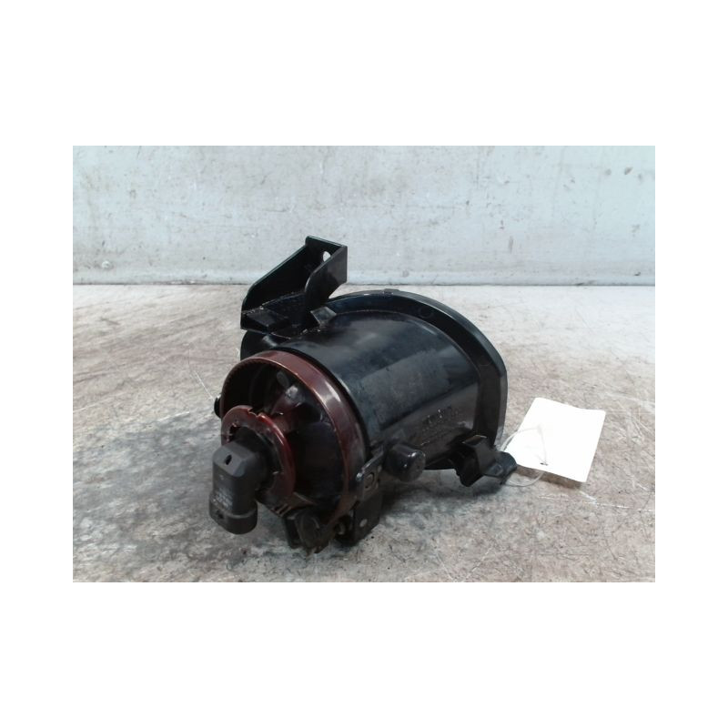 PHARE ANTIBROUILLARD AVANT GAUCHE TOYOTA AVENSIS 2003-