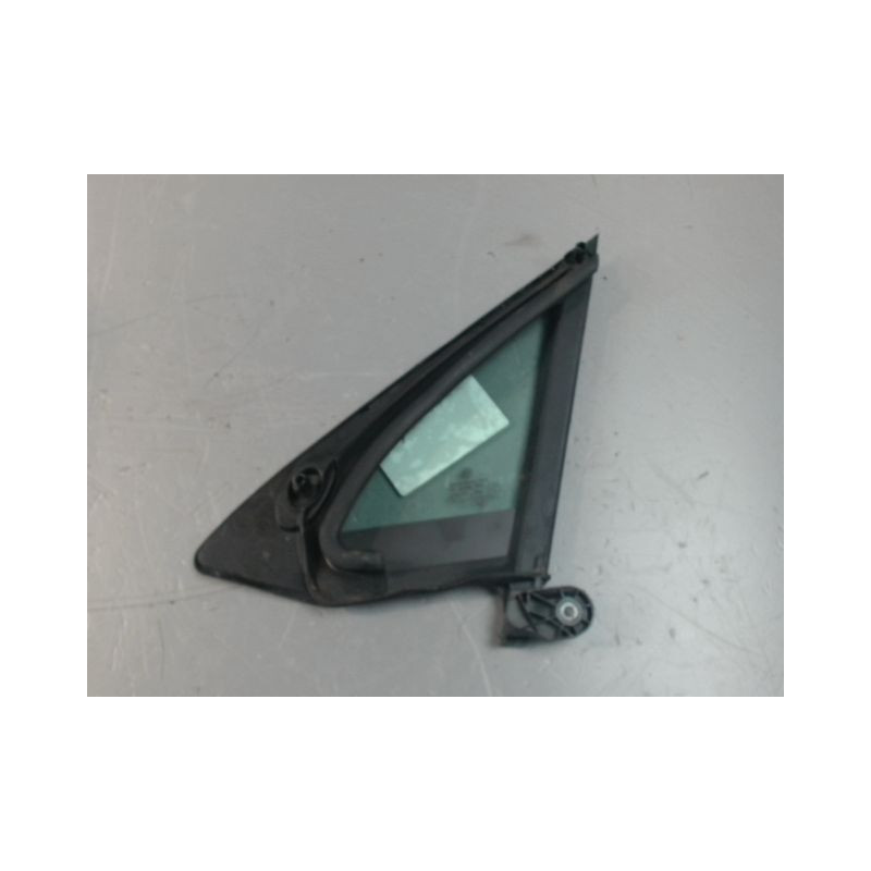 GLACE FIXE PORTE AVD VOLKSWAGEN PASSAT SW 2005-