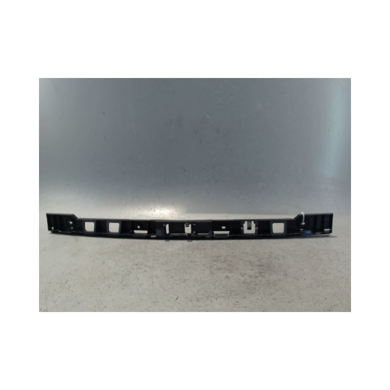 SUPPORT CENTRAL PARE-CHOC ARRIERE  VOLKSWAGEN GOLF