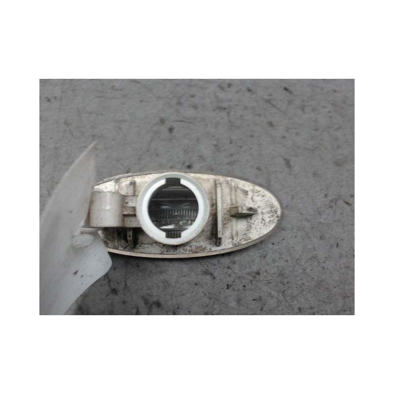 REPETITEUR AILE DROIT NISSAN MICRA