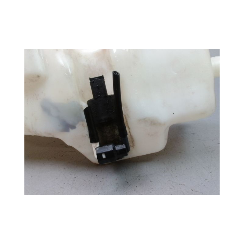 RESERVOIR LAVE-GLACE AVANT RENAULT CLIO CAMPUS II Phase 2 2009-2012