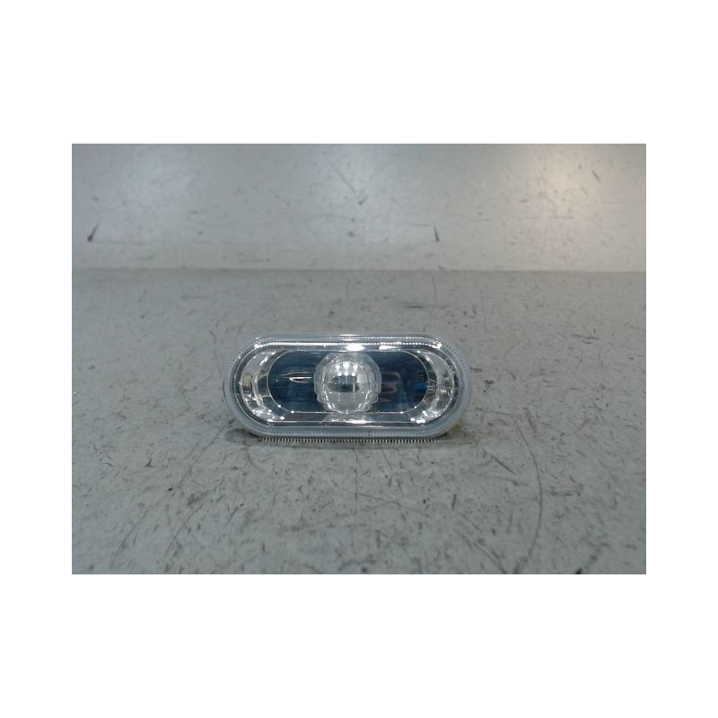 REPETITEUR AILE DROIT VOLKSWAGEN POLO