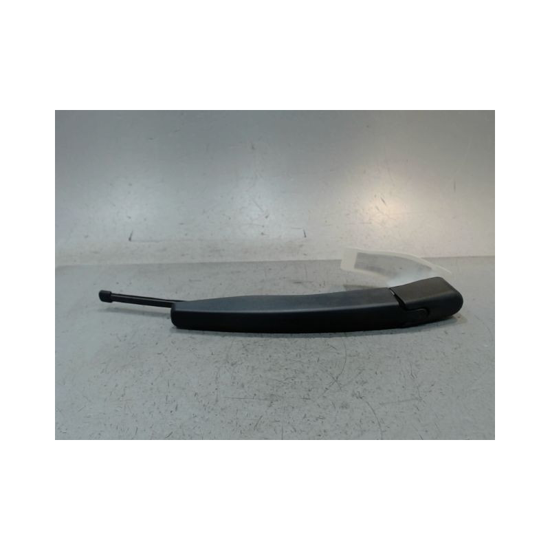 BRAS ESSUIE-GLACE ARRIERE FORD FIESTA
