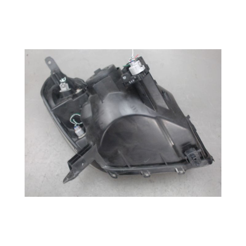 PHARE GAUCHE TOYOTA RAV4