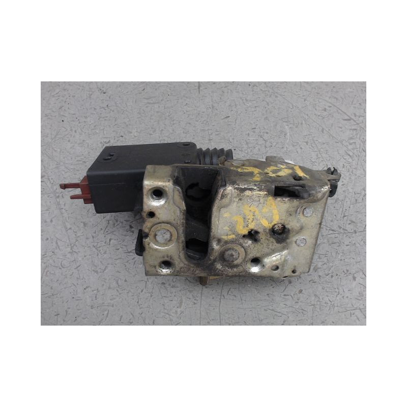 SYSTEME CONDAMNATION ARRIERE DROIT PEUGEOT 106