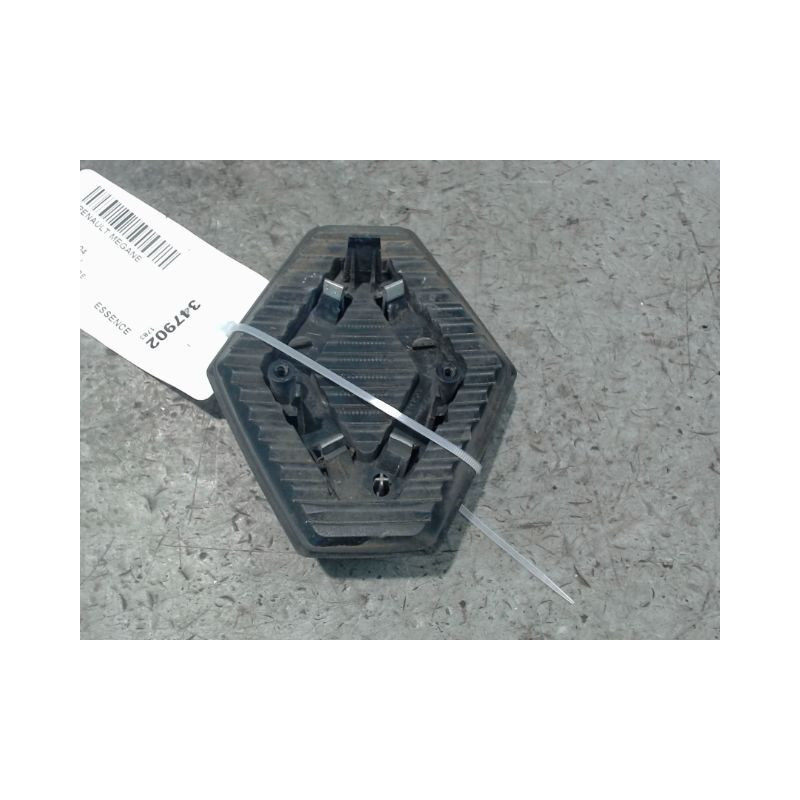 SIGLE CALANDRE RENAULT MEGANE II PH1 02-05