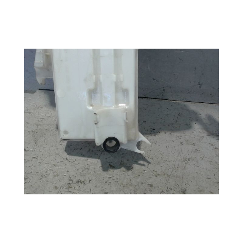 RESERVOIR LAVE-GLACE AVANT PEUGEOT 407