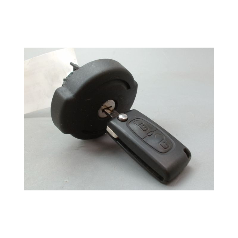 BOUCHON RESERVOIR A CARBURANT PEUGEOT 3008 BREAK I Phase 1 2009-2013