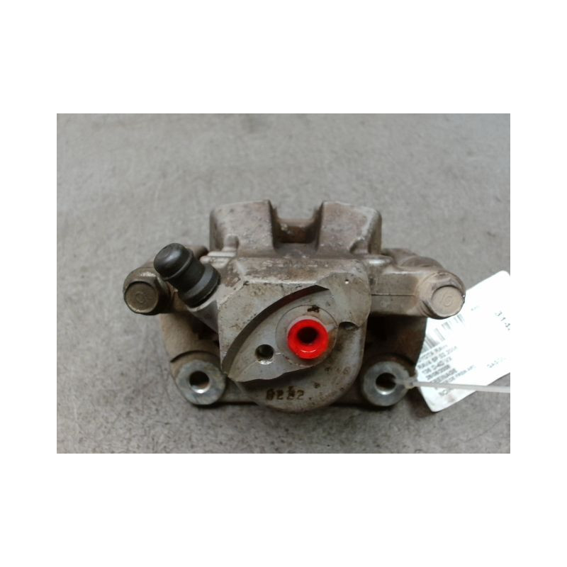 ETRIER DE FREIN ARRIERE DROIT TOYOTA RAV4 2006
