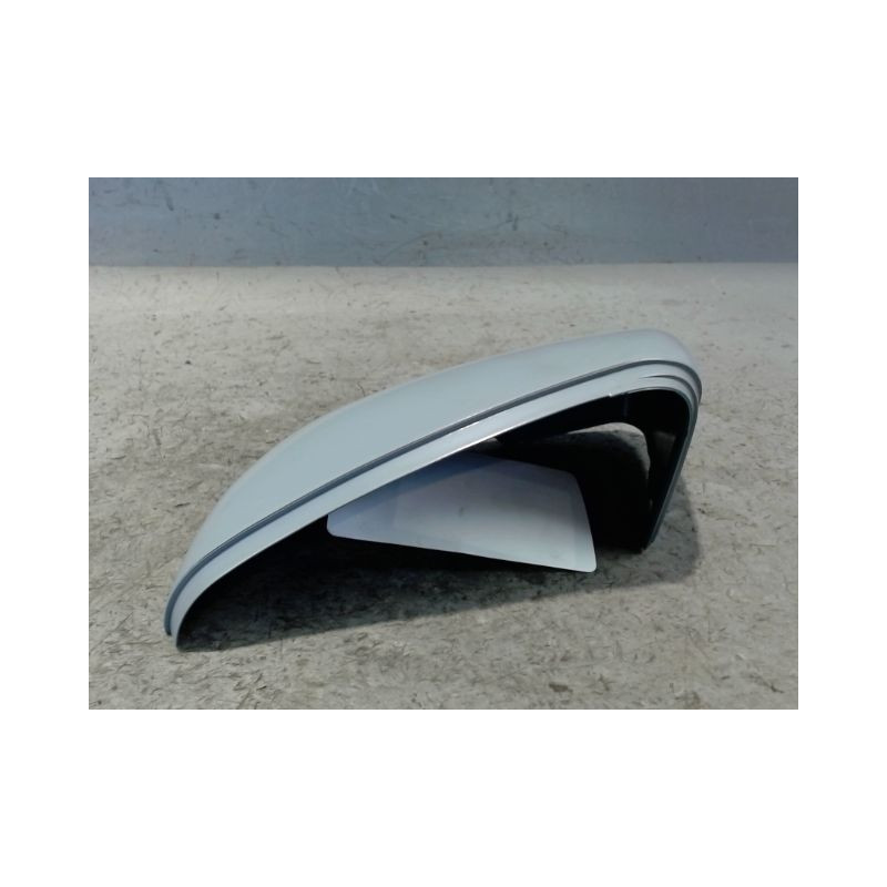 CARENAGE RETROVISEUR EXTERIEUR GAUCHE VOLKSWAGEN TOURAN 09-
