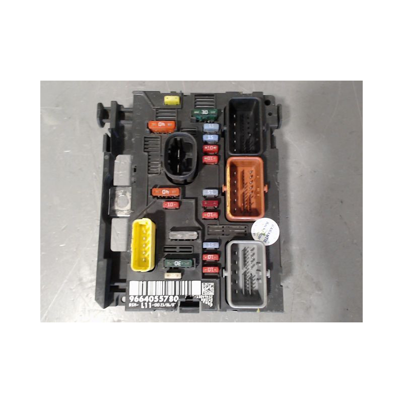 BOITE A FUSIBLES CITROEN C4 I Phase 1 2004-2008
