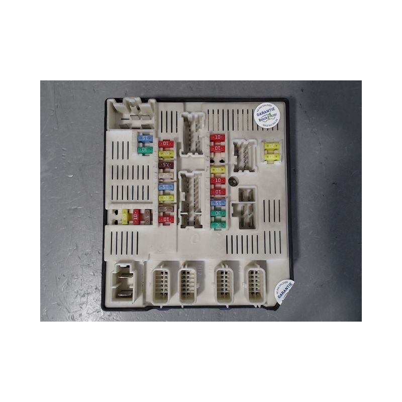 BOITE A FUSIBLES RENAULT MEGANE III Phase 2 2012-2014