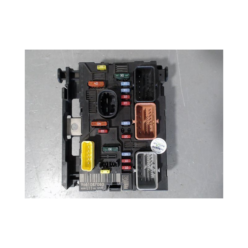 BOITE A FUSIBLES PEUGEOT 307 SW Phase 2 2005-2008