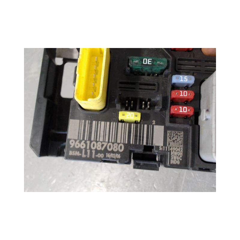 BOITE A FUSIBLES PEUGEOT 307 SW Phase 2 2005-2008