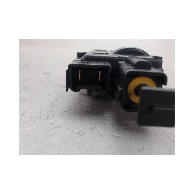 ACTIONNEUR TRAPPE CARBURANT RENAULT CLIO