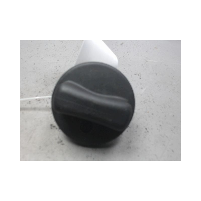 BOUCHON RESERVOIR A CARBURANT B.M.W. SERIE 3