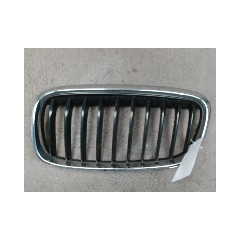 GRILLE CALANDRE GAUCHE B.M.W. SERIE 2