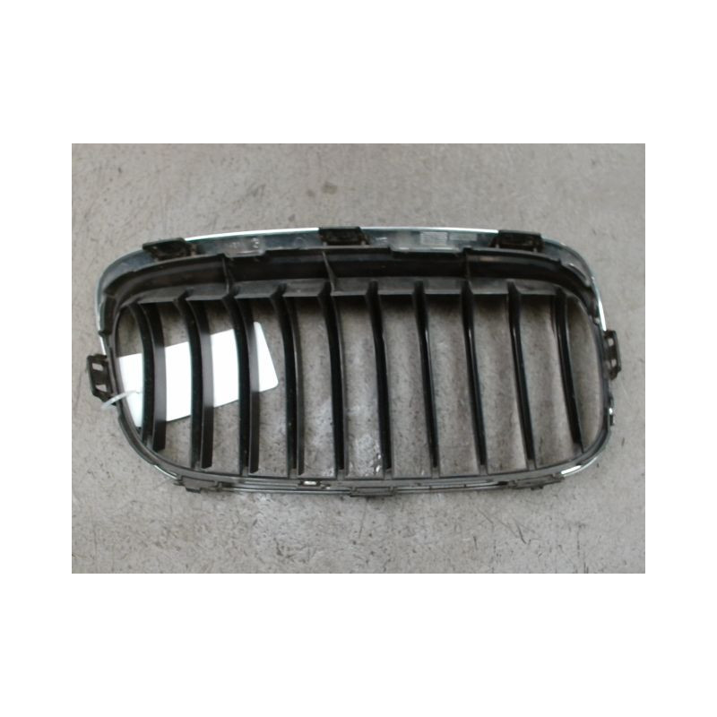GRILLE CALANDRE GAUCHE B.M.W. SERIE 2