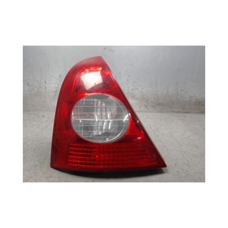 FEU ARRIERE GAUCHE  RENAULT CLIO II PH.2 01-06