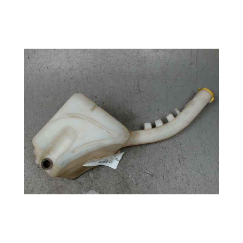 RESERVOIR LAVE-GLACE AVANT FORD FIESTA 2005-