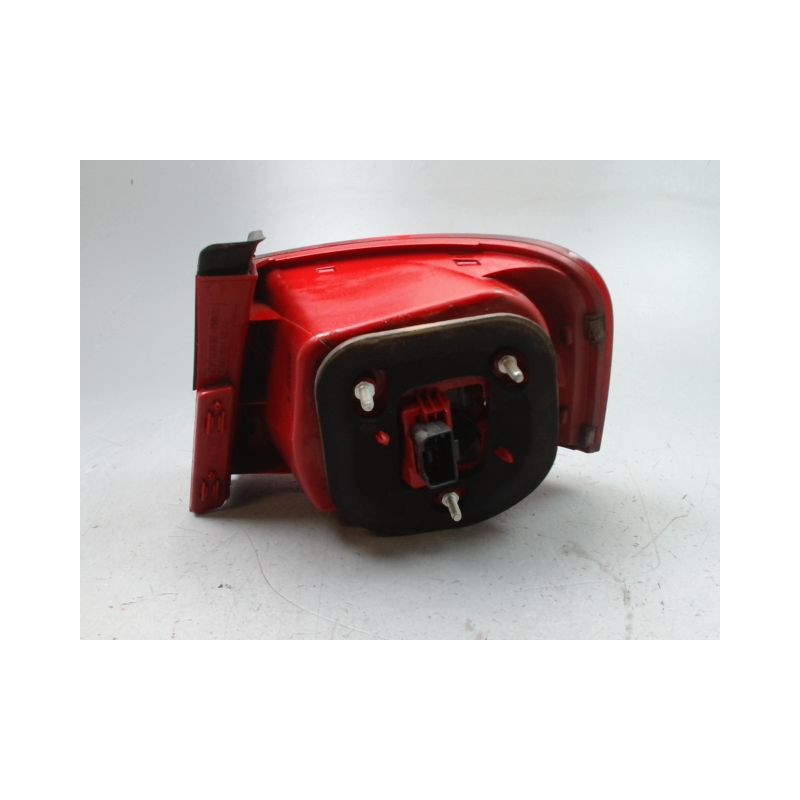 FEU ARRIERE GAUCHE  VOLKSWAGEN PASSAT BERL. V 2005-2010