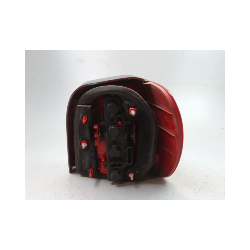 FEU ARRIERE GAUCHE  VOLKSWAGEN POLO III Phase 2 (6N) 1999-2001