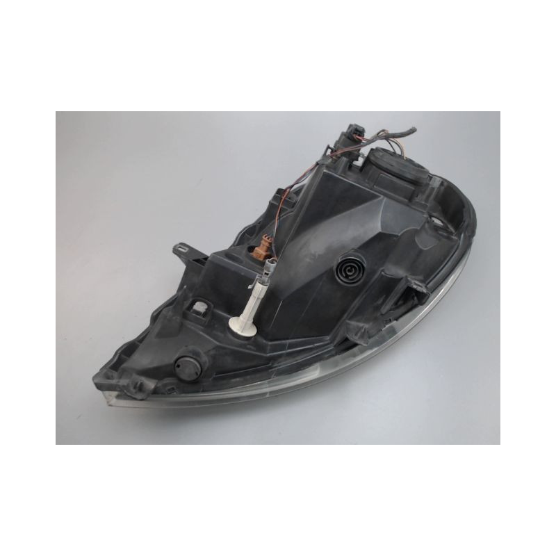PHARE DROIT RENAULT TRAFIC