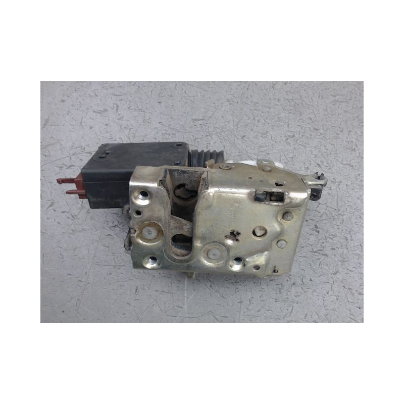SYSTEME CONDAMNATION ARRIERE DROIT PEUGEOT 106