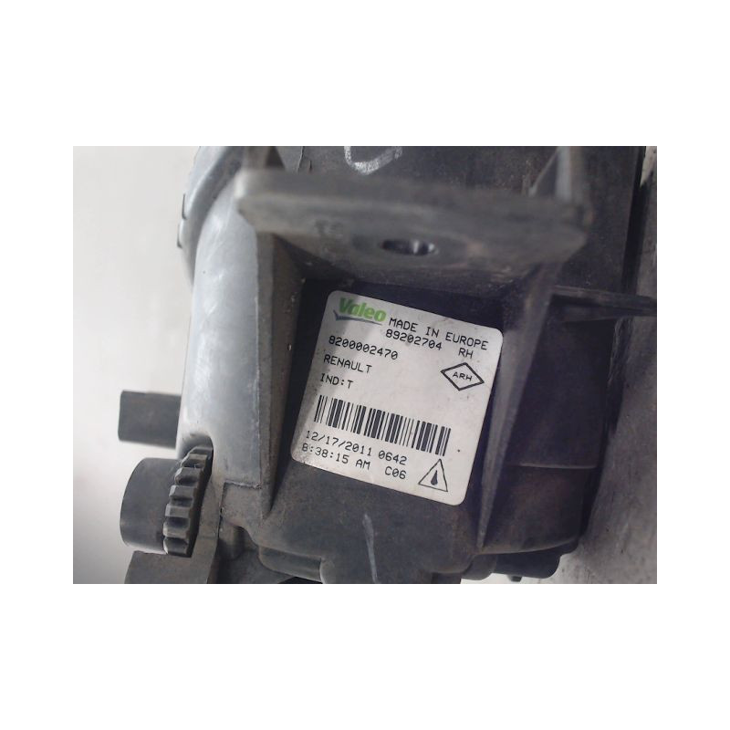 PHARE ANTIBROUILLARD AVANT DROIT RENAULT CLIO
