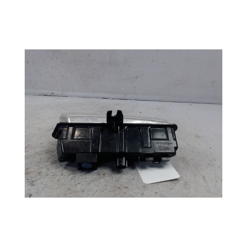 FEUX AVD RENAULT CAPTUR