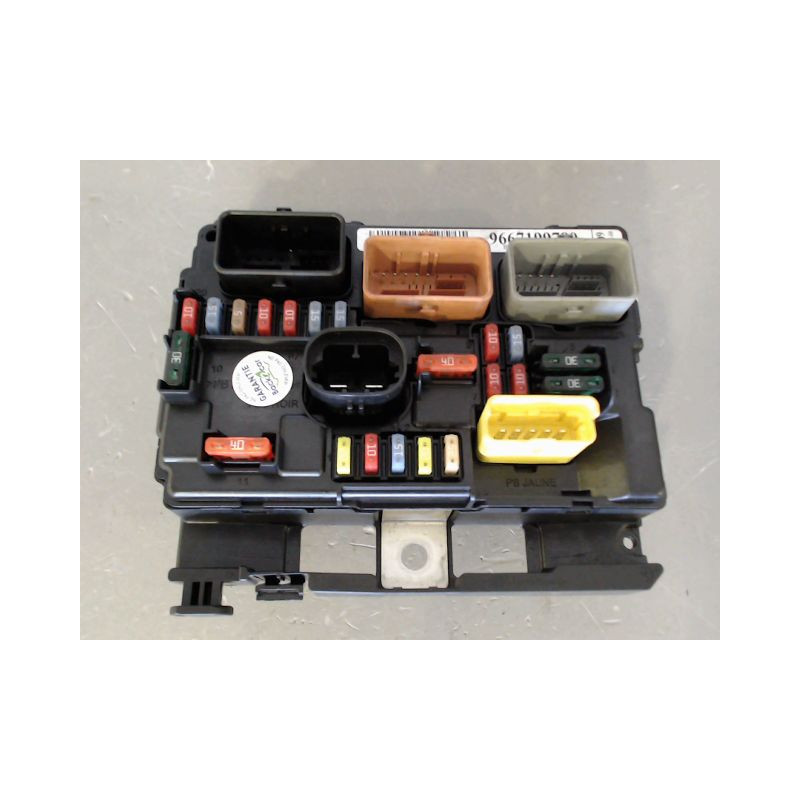 BOITE A FUSIBLES PEUGEOT 207 2006-2013
