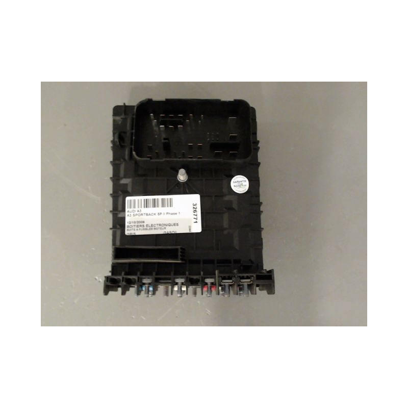 BOITE A FUSIBLES AUDI A3 SPORTBACK II Phase 1 (8P) 2004-2008