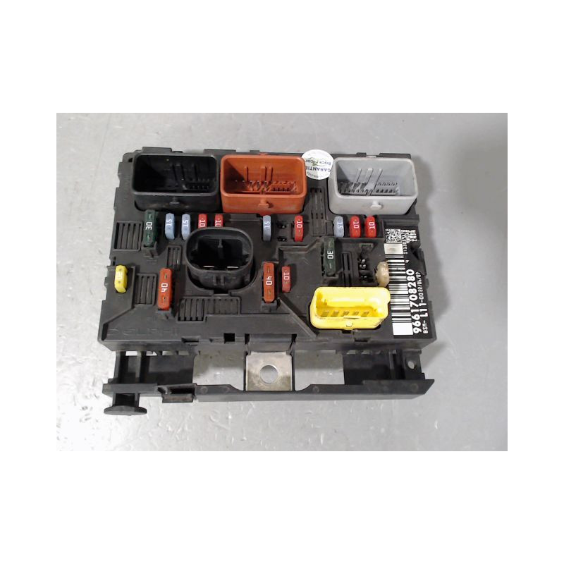 BOITE A FUSIBLES PEUGEOT 307