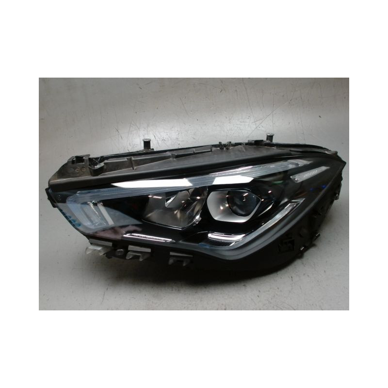 PHARE GAUCHE MERCEDES CLA