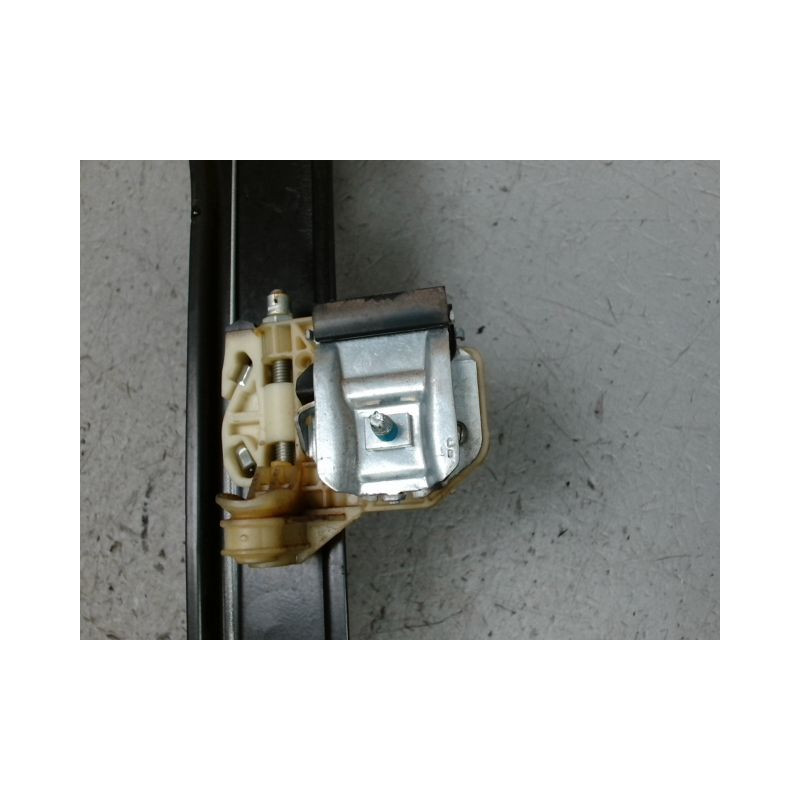 MECANISME+MOTEUR LEVE-GLACE AVANT DROIT MERCEDES CLA