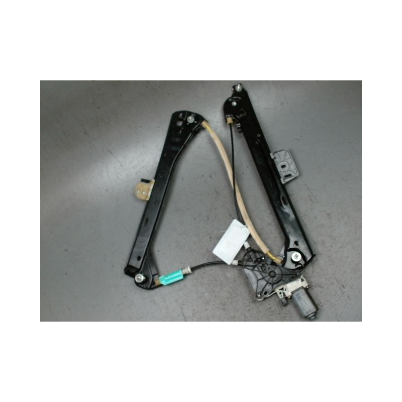MECANISME+MOTEUR LEVE-GLACE AVANT DROIT MERCEDES CLA