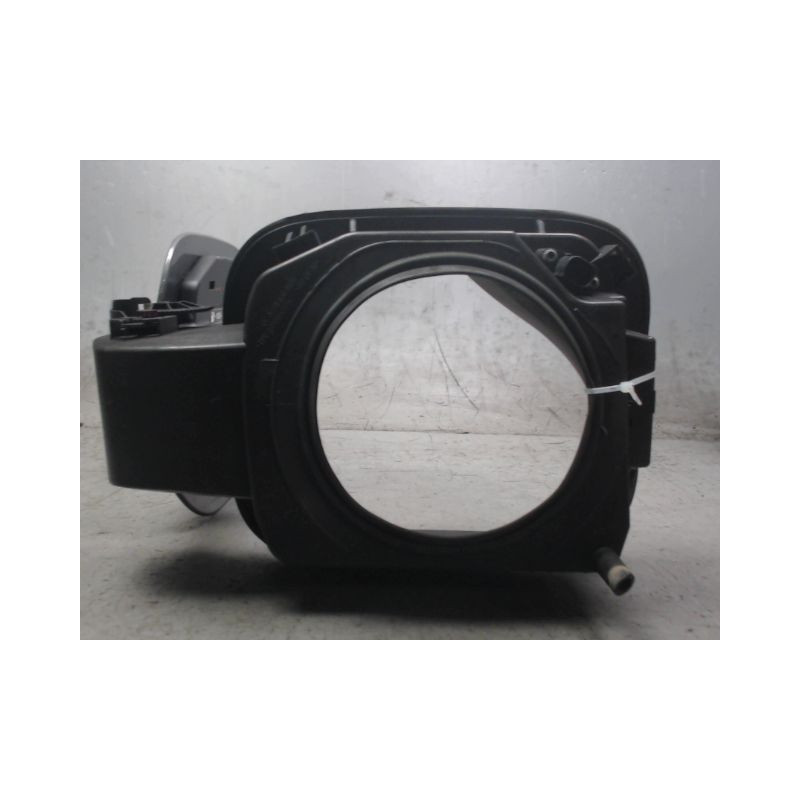VOLET DE TRAPPE CHARGEMENT ELECTRIQUE MERCEDES CLA