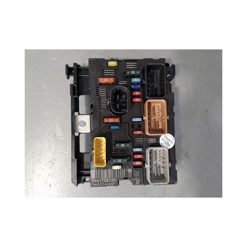 BOITE A FUSIBLES PEUGEOT 207 2006-2013