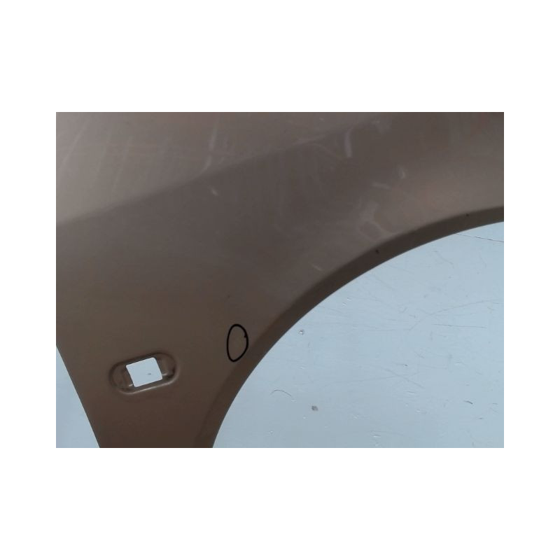 AILE AVANT DROIT RENAULT TWINGO PH.3 2000-2007