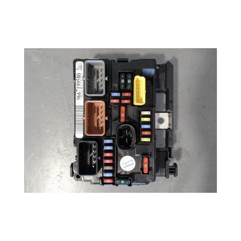 BOITE A FUSIBLES PEUGEOT 207 2006-2013