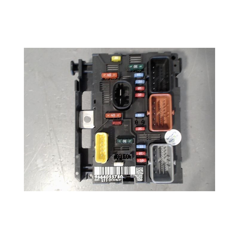 BOITE A FUSIBLES PEUGEOT 207 2006-2013
