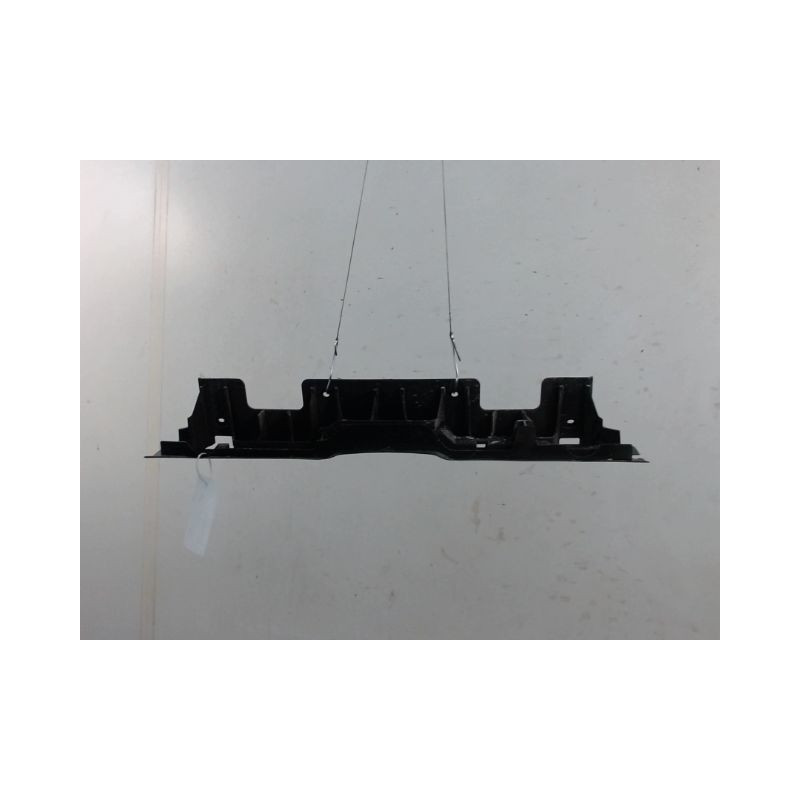 SUPPORT CENTRAL PARE-CHOC ARRIERE  RENAULT CLIO