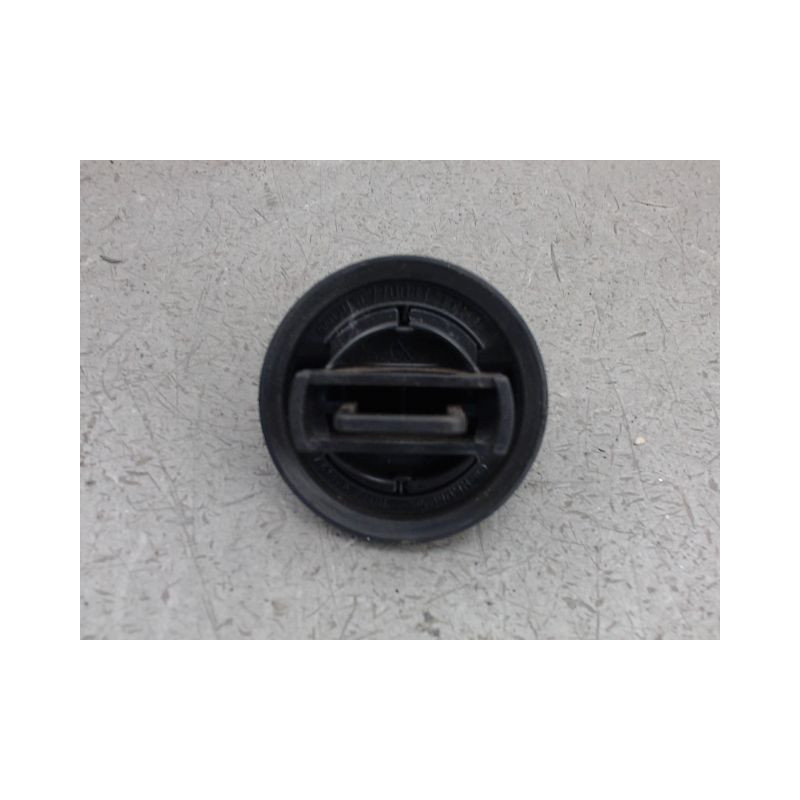 BOUCHON RESERVOIR A CARBURANT RENAULT CLIO